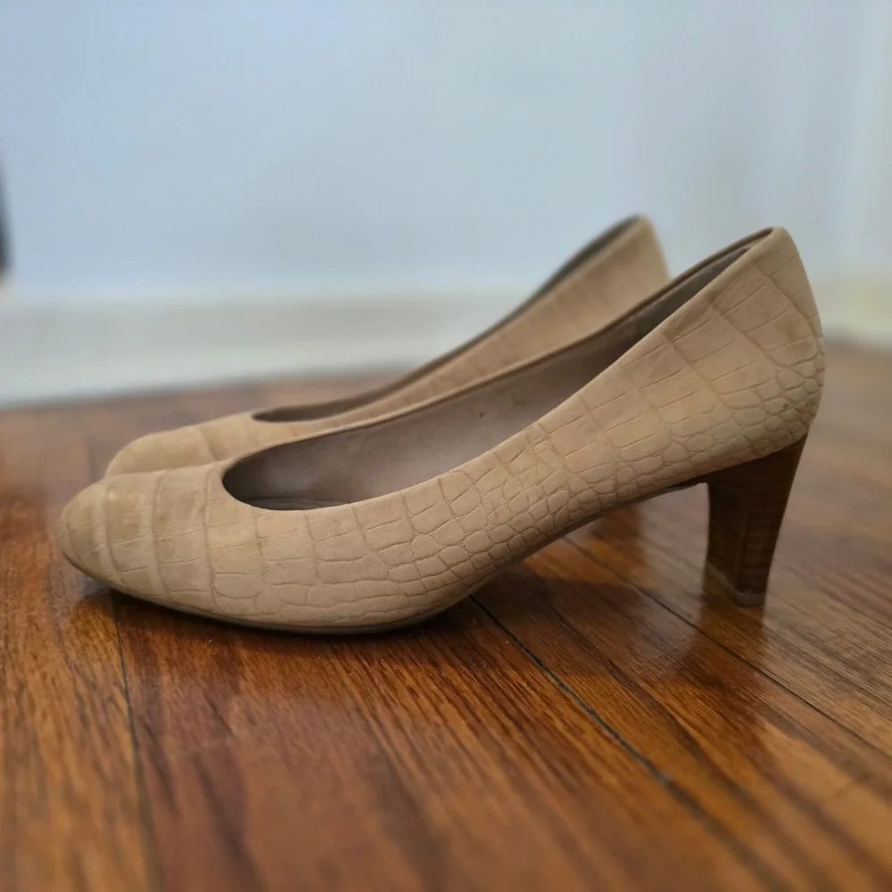 Stuart Weitzman Heel Womens 9 Tan Leather Pumps